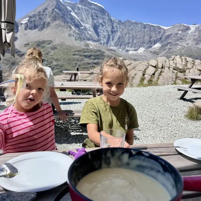 Fondue in der Chanrion-Hütte @ Xavier De Le Rue