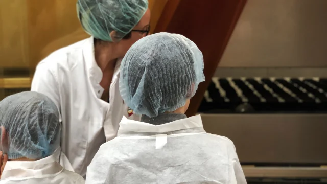 Biscuiterie Lonlay Labbaye Biscuit Gateau Sables Terroir Gastronomie Gourmandise Visite Production Fabrication