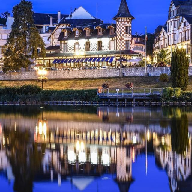 Instagram #bagnolesdelorne