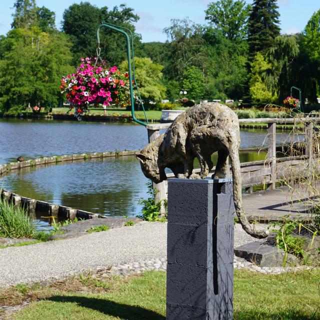 Bagnoles Orne Exposition Patrick Villas Leopard Fontaine Sculpture Animal Contemporain 1