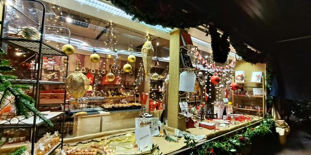 Bagnoles Orne Noel Illuminations Fetes Vitrine Chocolat Casati Lac