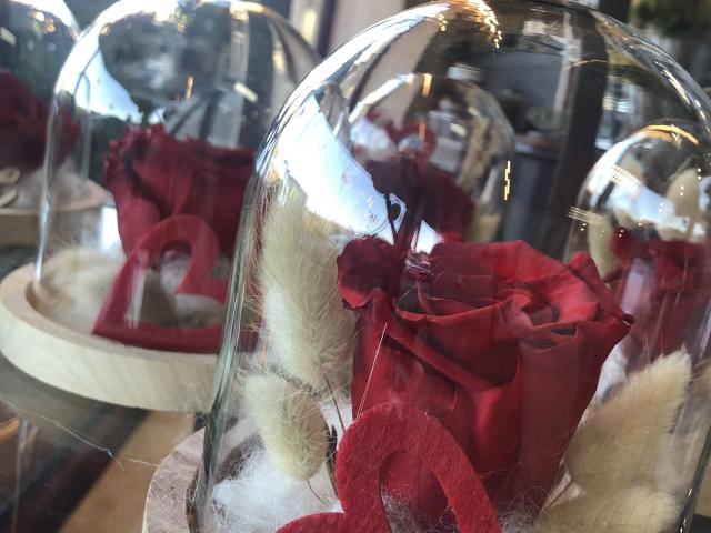Bagnoles Orne Bebagnoles Fleurs Atelier Victor Roses Rouges Coeur Bois Decorations