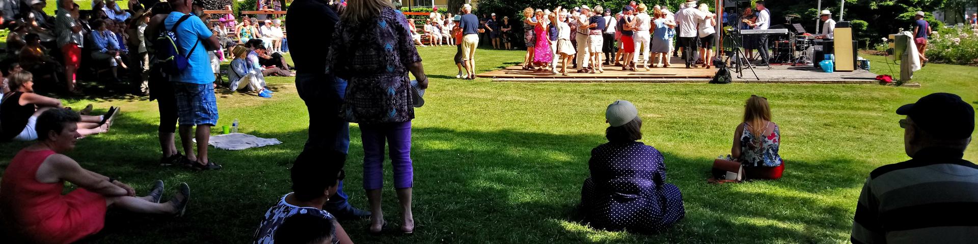 Bagnoles Orne Bebagnoles Fete Belle Epoque Bal Danse Spectateurs