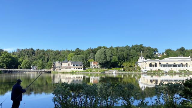 Bagnoles Orne Bebagnoles Lac Peche Homme Ligne Soleil Casino