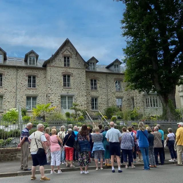 Bagnoles Orne Bebagnoles Visite Guidee Groupe Quartier Belle Epoque Villa Saint Francois