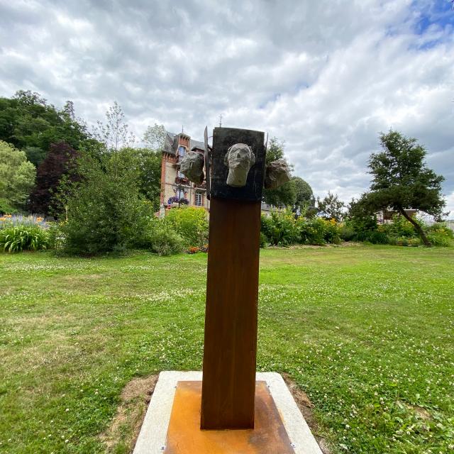 Bagnoles Orne Bebagnoles Exposition Denis Monfleur Ete Contemporain Fdac Square Gould Chapiteau Compagnons Ulysse
