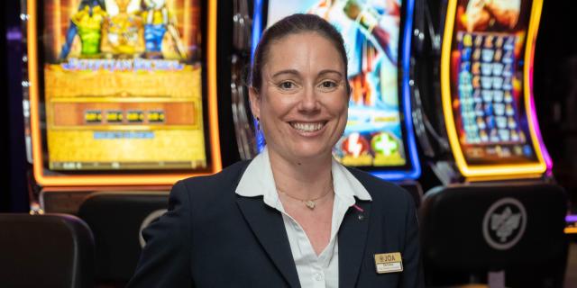 Bagnoles Orne Tourisme Bebagnoles Normandie Portrait Ambassadeur Christine Husset Beattitude Casino Joa (1)
