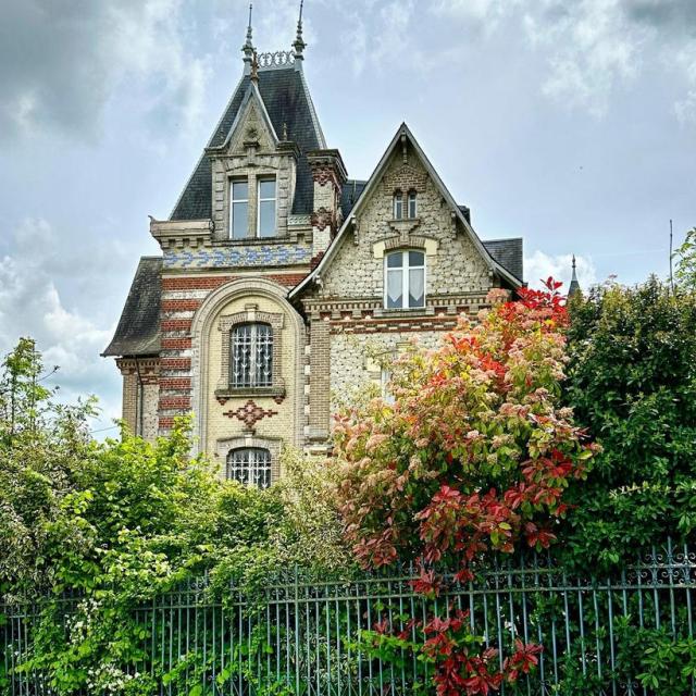 Instagram #bagnolesdelorne