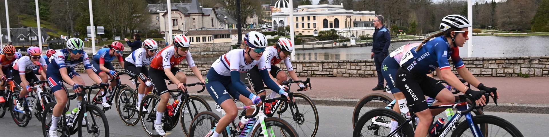 Bagnoles Orne Bebagnoles Course Cycliste Feminine Tour Normandie Lac Velo