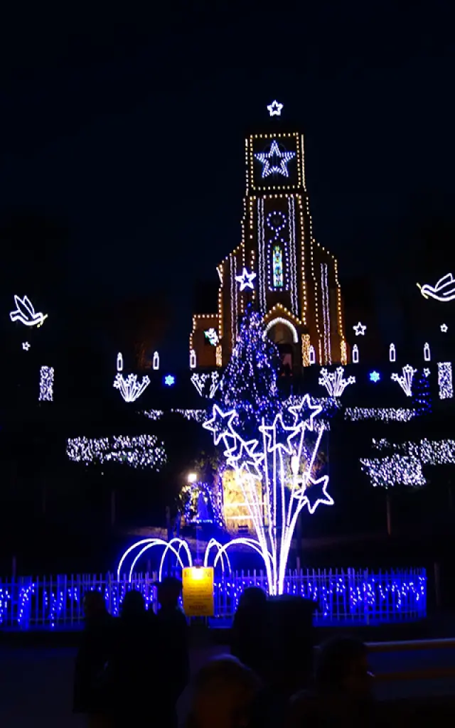 Bagnoles Orne Bebagnoles Destination Domfront Idee Sejour Pays Lumieres Villages Illumines Beauchene