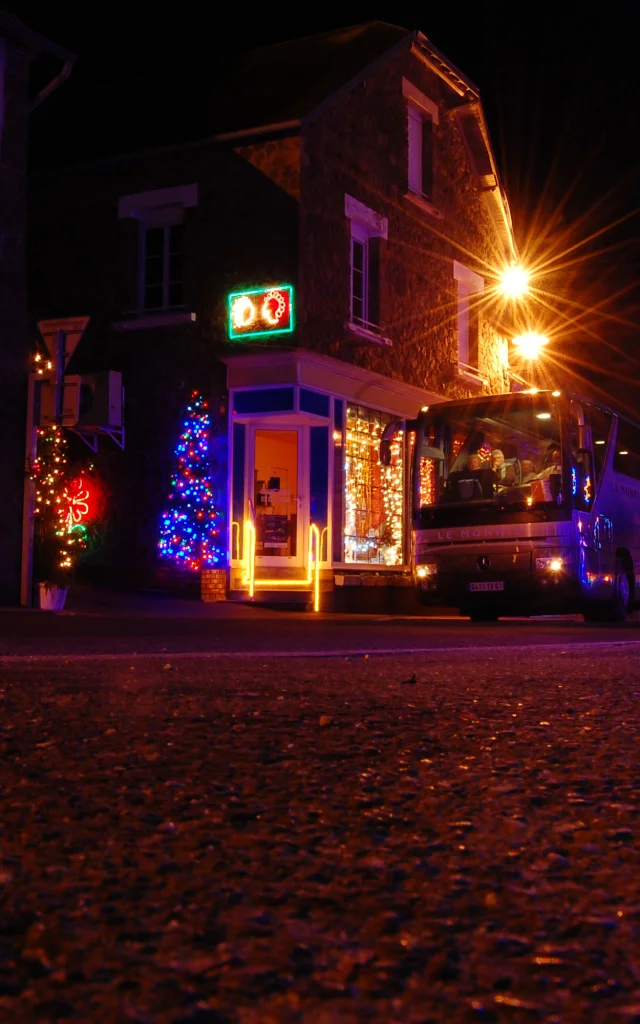 Bagnoles Orne Bebagnoles Destination Domfront Villes Villages Illumines Circuit Car Groupe