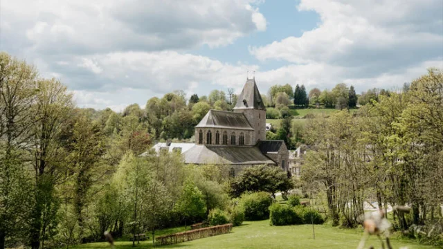 Lonlay Abbaye Domfront Bagnoles Bocage Eglise Champ