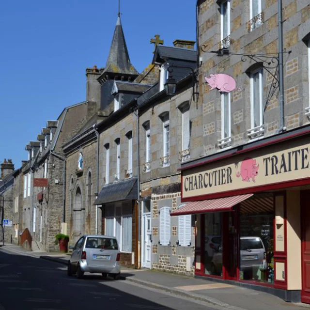 Tinchebray Bocage Rue Commerce Domfront Bagnoles