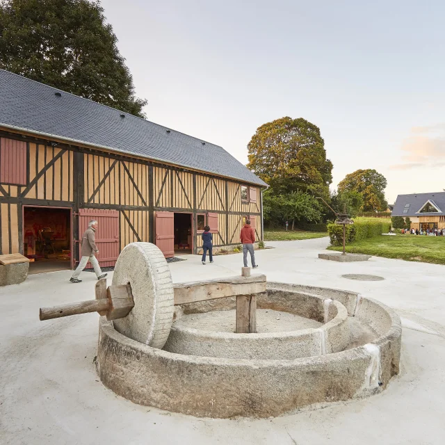 Bocage Destination Domfront Bagnoles Mad Jaques Musee Poire Barentonotmsmn Alexandre Lamoureux
