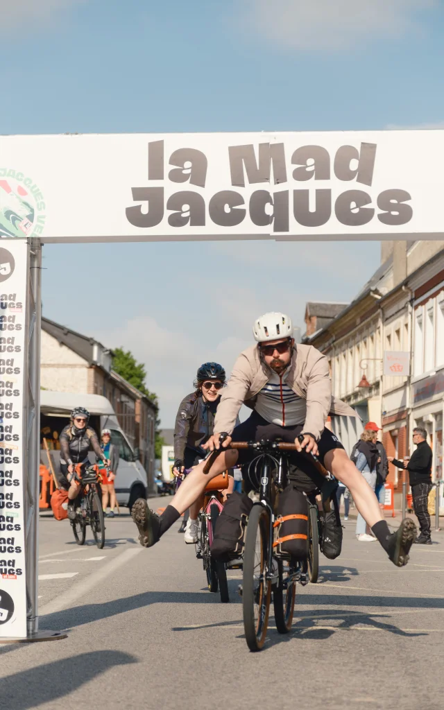 Bocage Destination Domfront Bagnoles Madjacques Velo Cylistes Ligne Arriveealexandreleroy