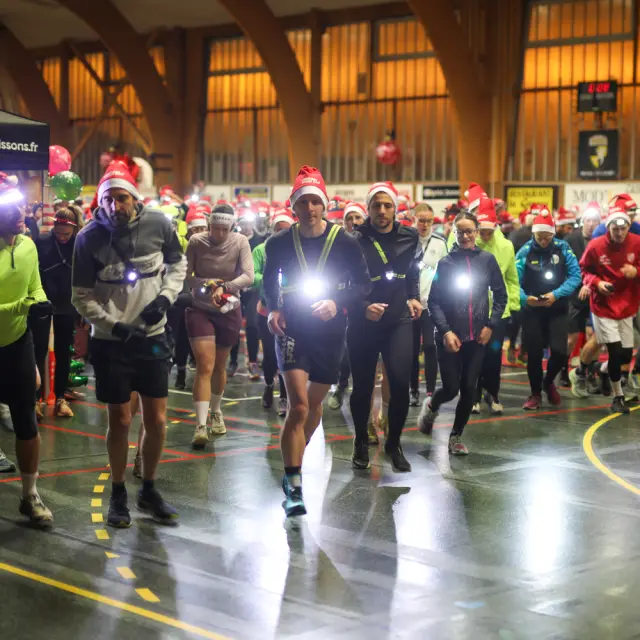Bocage Destination Domfront Bagnoles Urban Trail Nocturne Noel Ambianceville Domfront Poiraie 4