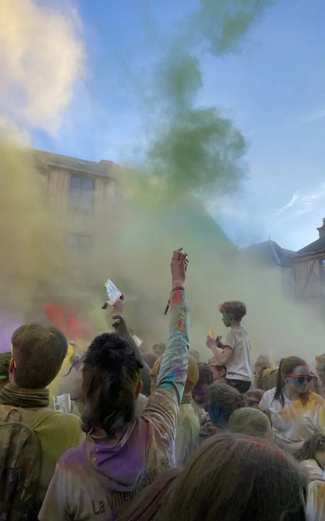 Bocage Destination Domfront Bagnoles Outdoor Color Run Holi Time Poudre Coloree Public Ambiance Rotated