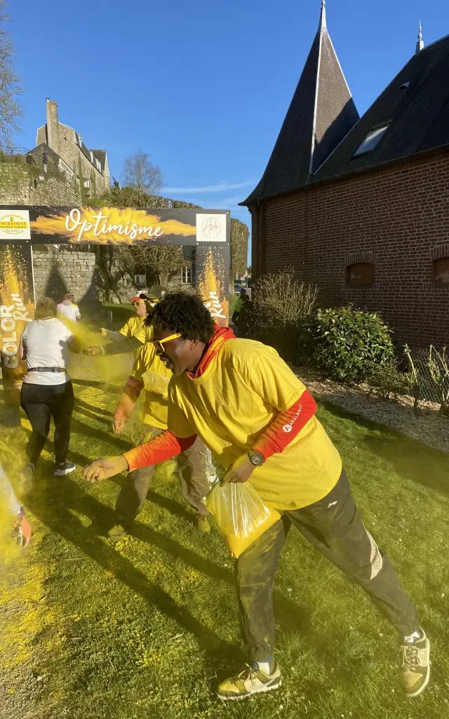 Bocage Destination Domfront Bagnoles Color Run Porte Jaune Optimisme Rotated