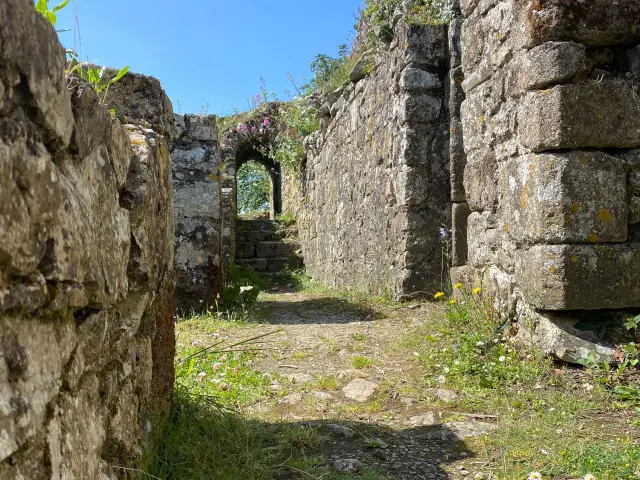 Bocage Destination Domfront Bagnoles Parc Chateau Coursives Ruines