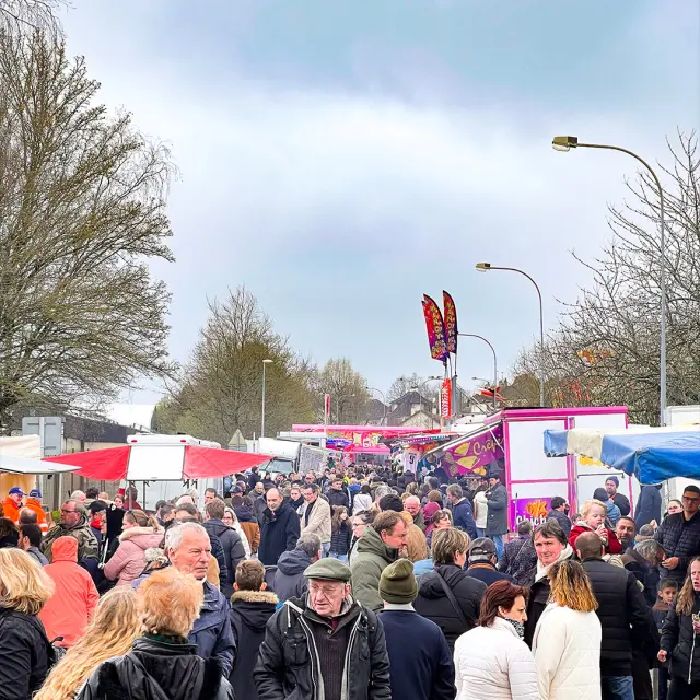 Bocage Destination Domfront Bagnoles Manifestation Domfront Foire Rameaux Foule