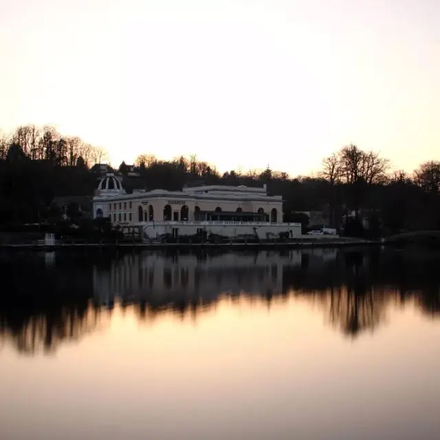 Instagram #bagnolesdelorne