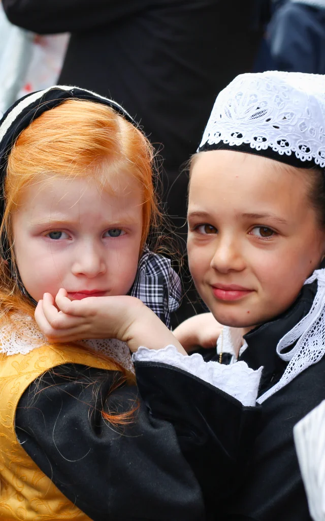 Pont Labbe Festival Des Brodeuses coiffe et costume