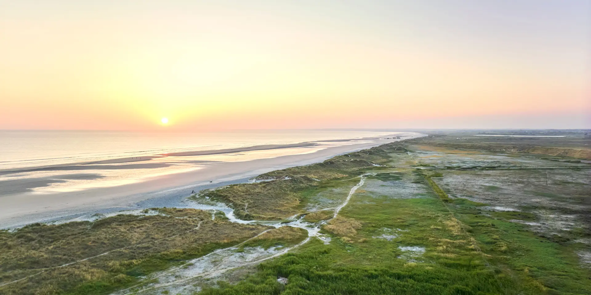Zonsondergang op het strand van Tréguennec