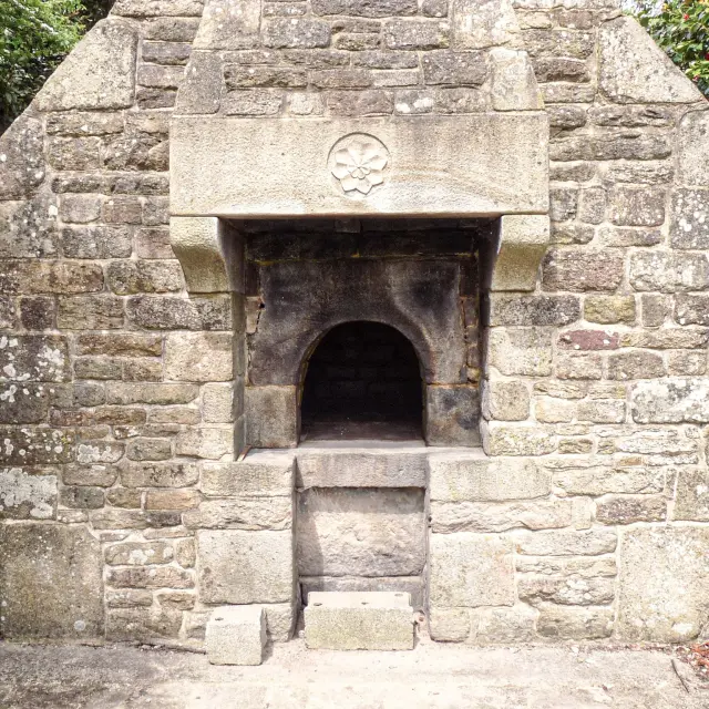 Brotbackofen - Kirche Saint Germain