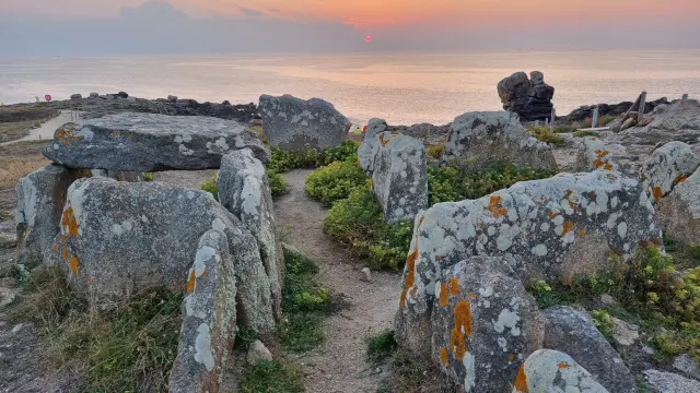 Pointe De La Torche - Megalithes