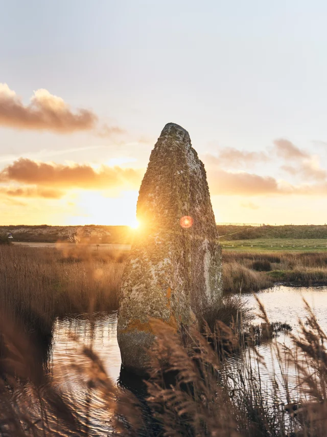 Lever de soleil au Menhir de Lehan - Léchiagat