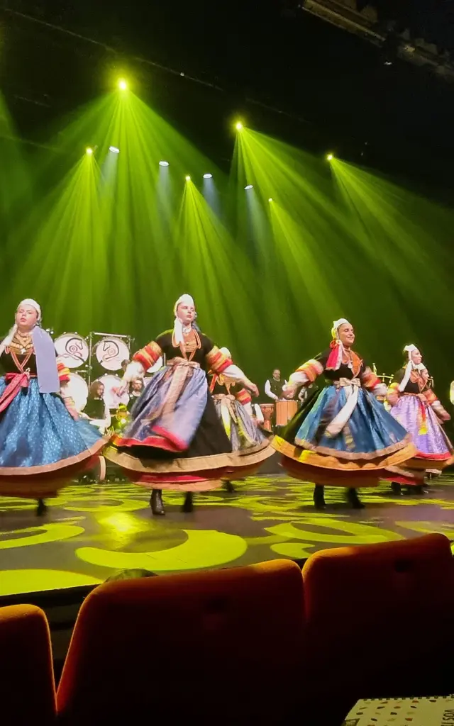 Danse bretonne du Cercle de Pont-l'Abbé
