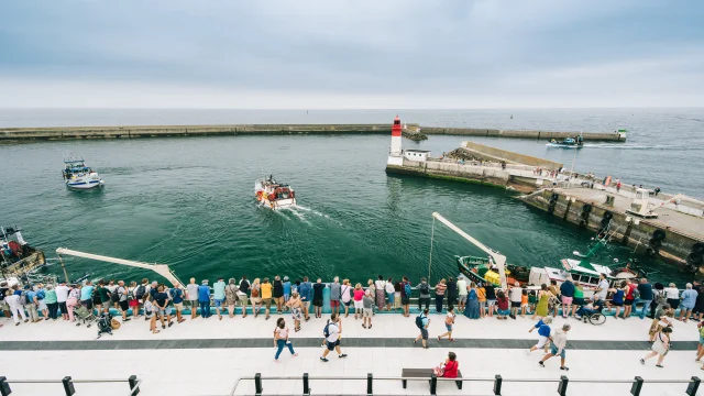 Guilvinec Retour De Peche Au Port