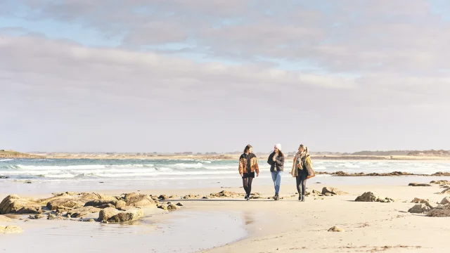 Balade entre amis -plage de Pors Carn - Penmarc'h