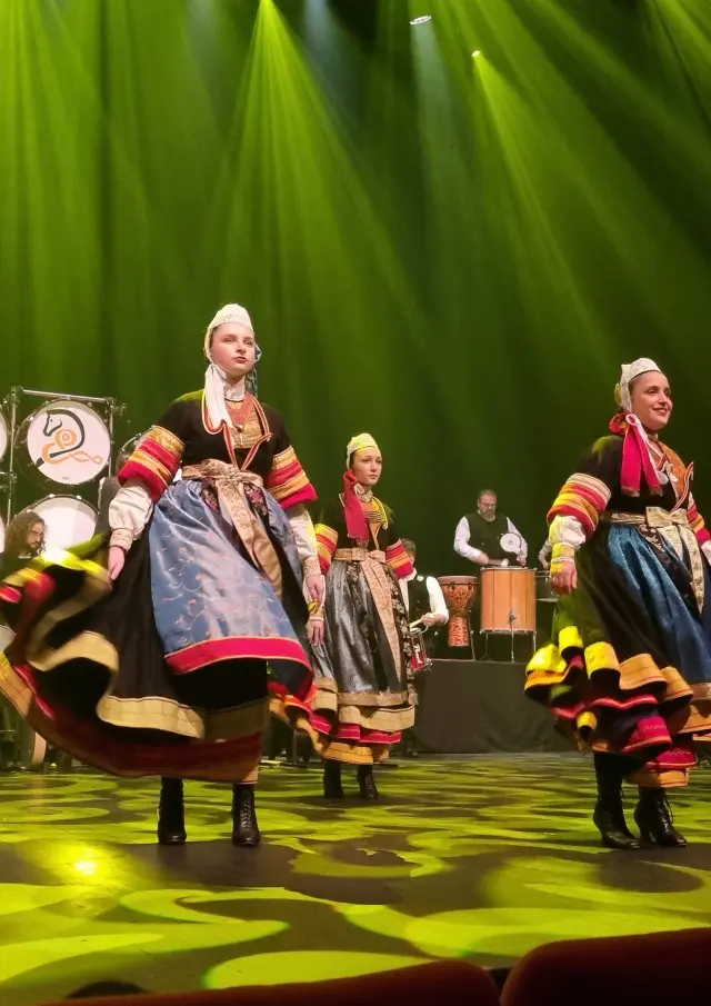 Dance of the Pont-l'Abbé circle