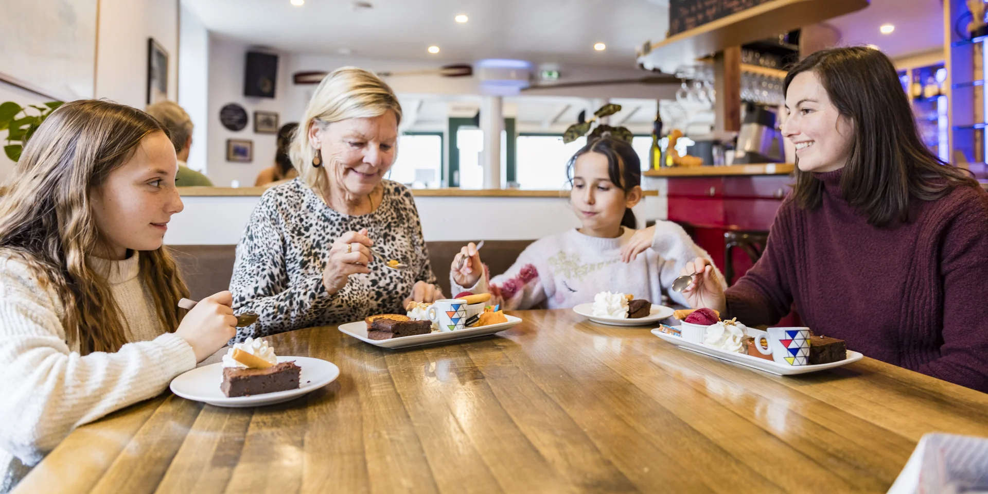 Restaurant en famille au Nautilus à Penmarc'h