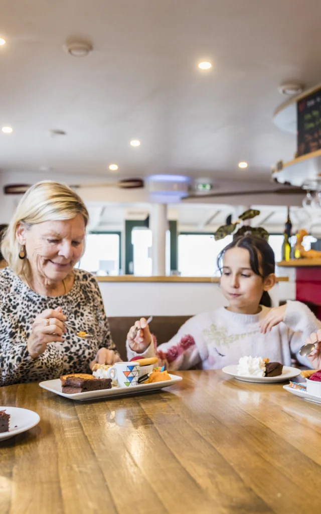 Restaurant en famille au Nautilus à Penmarc'h