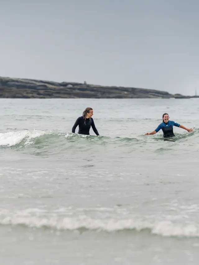 Water walk on the Grève Blanche beach in Le Guilvinec