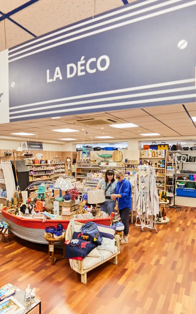 Docks et mer au Guilvinec