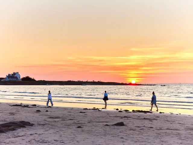 Zonsondergang op het strand van Pors Carn in Penmarc'h