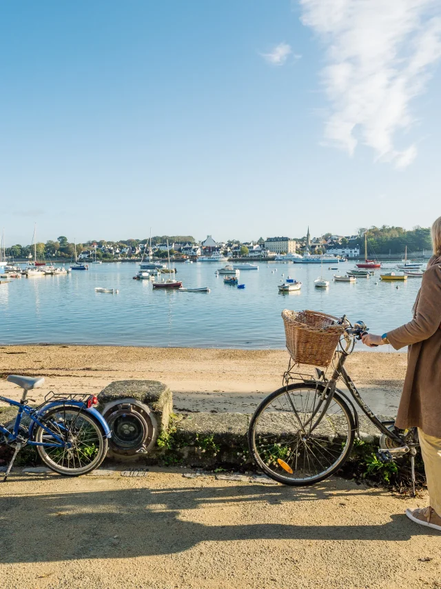 vélo sur le port de Sainte-Marine - Combrit
