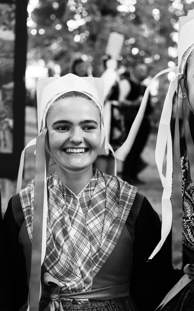 Pont Labbe Festival Des Brodeuses Costume Coiffe