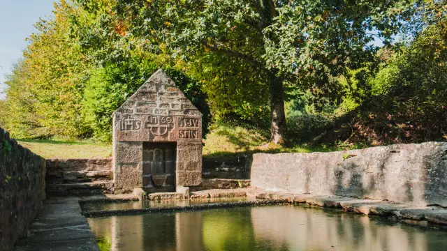 Guiler Sur Goyen -Fontaine Saint Nicolas