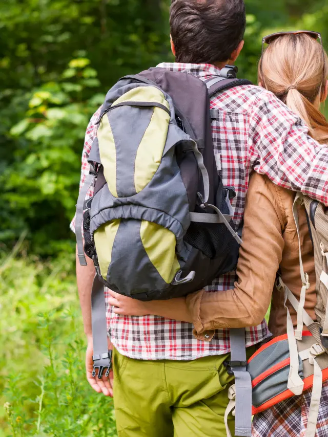 Couple de randonneurs