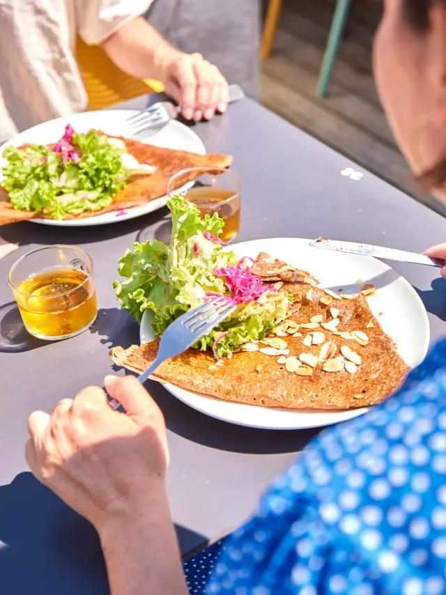 Penmarch Restaurant Tom Cafe