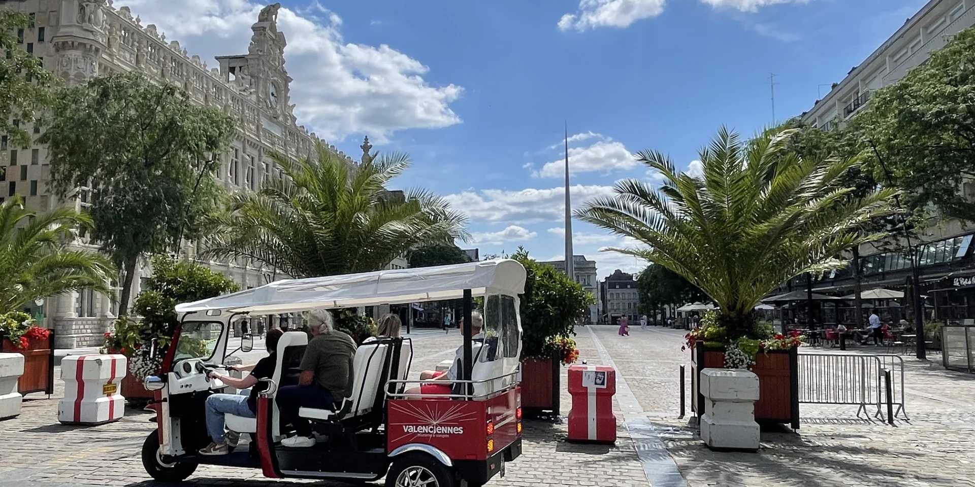 Tuk Tuk Place Armes Valenciennes