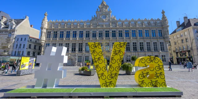 Tour France Place D'armes