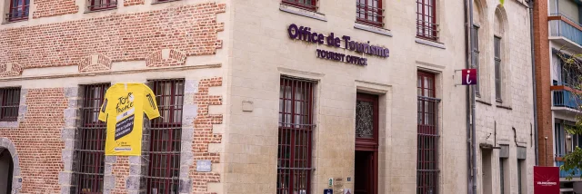 facade Mont de Piété office de tourisme Tour de France