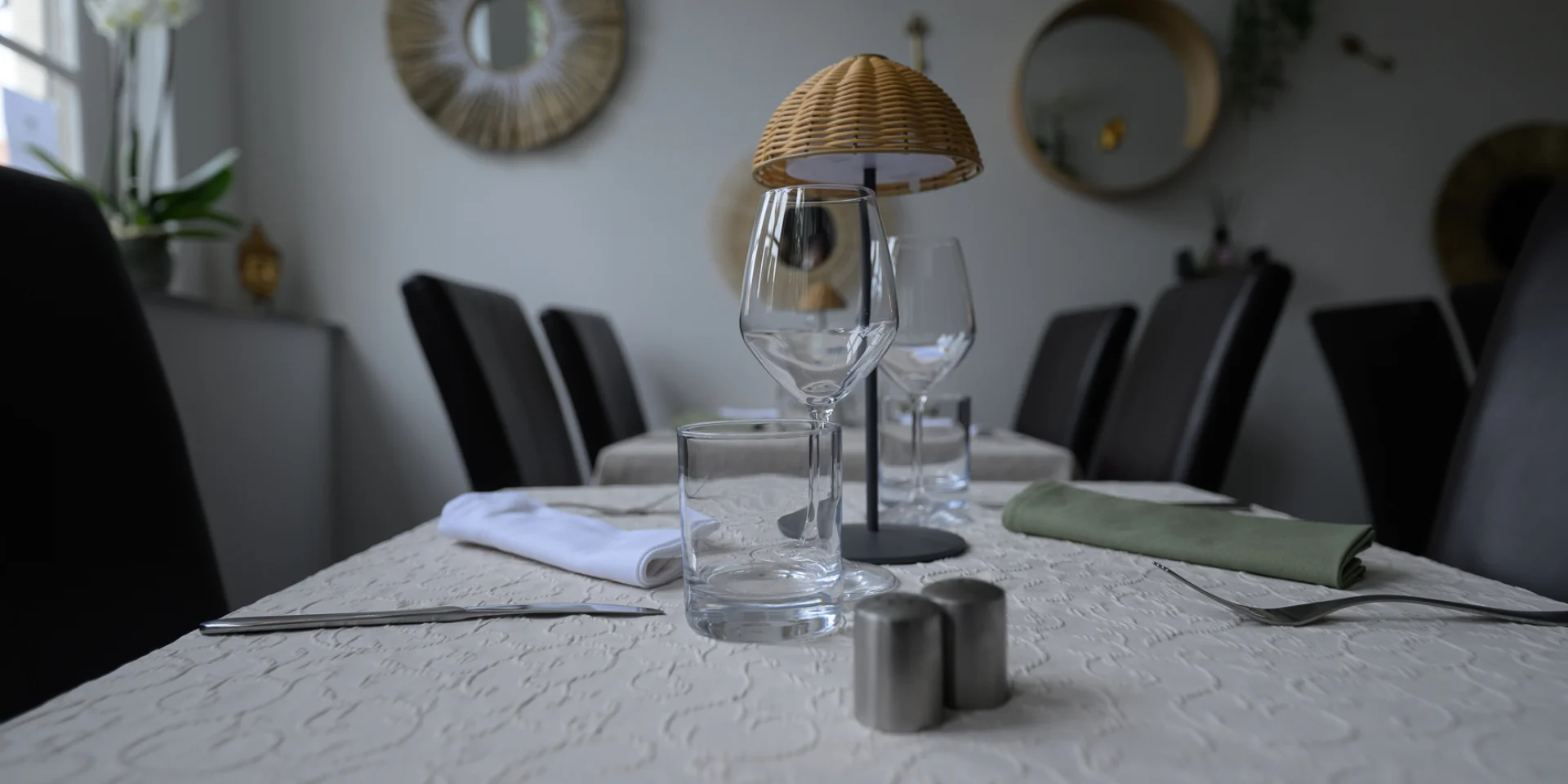 Table Restaurant Salle La Maison Valenciennes