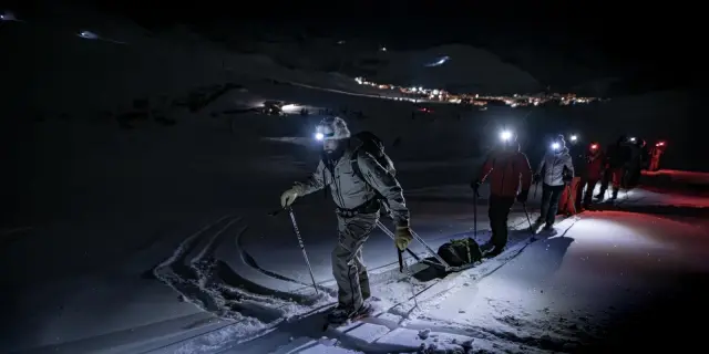 Snowshoeing Credit Photo Bureau Des Guides De Lalpe Dhuez