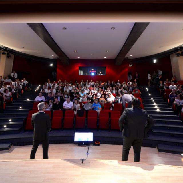 centre-des-congres-et-seminaires-du-phare-de-la-mediterranee-1449739783-15493.jpg